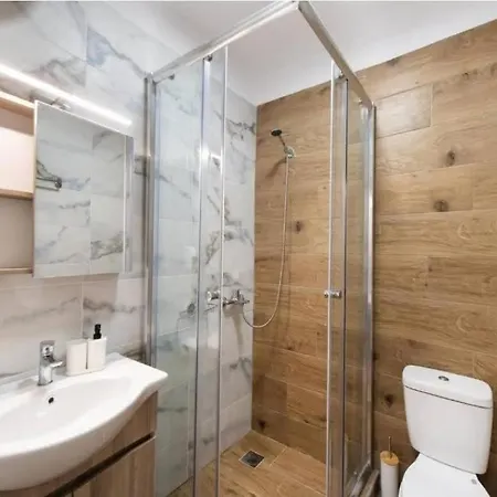 3 Keys Luxury Apartment דירה *